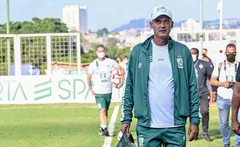 Lisca é uma das opções para vaga deixada por Mancini no Corinthians (foto: Mourão Panda / América) Lisca é uma das opções para vaga deixada por Mancini no Corinthians (foto: Mourão Panda / América)