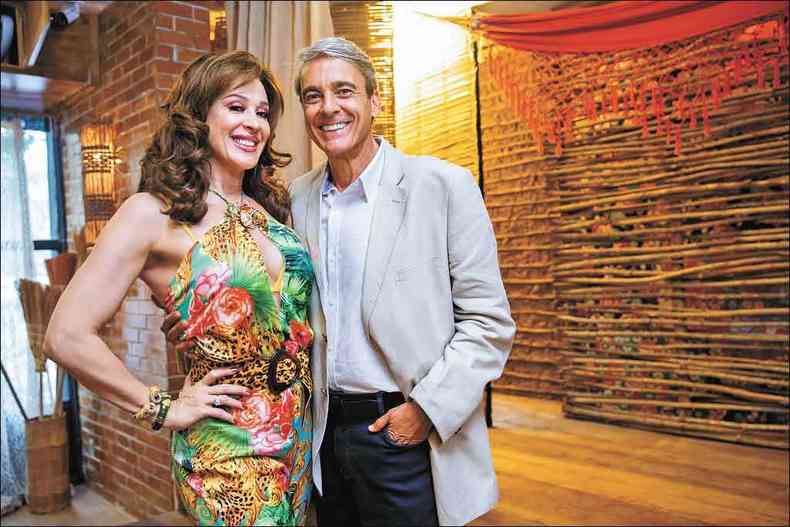 Em Vero 90, Quinzo (Alexandre Borges) e Lidiane (Claudia Raia) vivem entre fogo e paixo(foto: Joo Miguel Jnior/Globo)