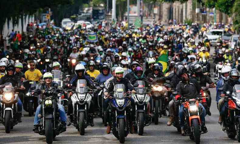 O presidente Jair Bolsonaro est promovendo 'motociatas' pelo pas(foto: PR/Divulgao)