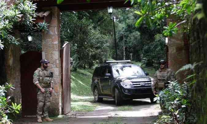 No incio de maro, a polcia fez buscas no stio frequentado por Lula em Atibaia(foto: Denny Cesare)