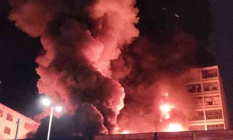 incndio em centro comercial em So Paulo