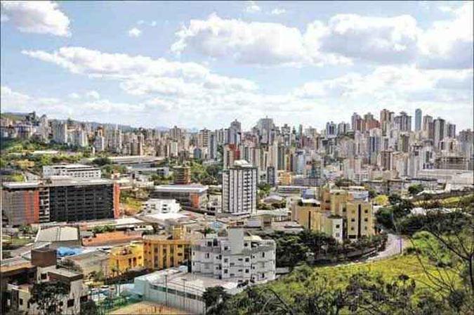 Vista do Buritis, bairro com alto índice de adensamento que representa ponto crítico na questão de mobilidade (foto: Cristina Horta/EM/D.A Press) Vista do Buritis, bairro com alto índice de adensamento que representa ponto crítico na questão de mobilidade (foto: Cristina Horta/EM/D.A Press)