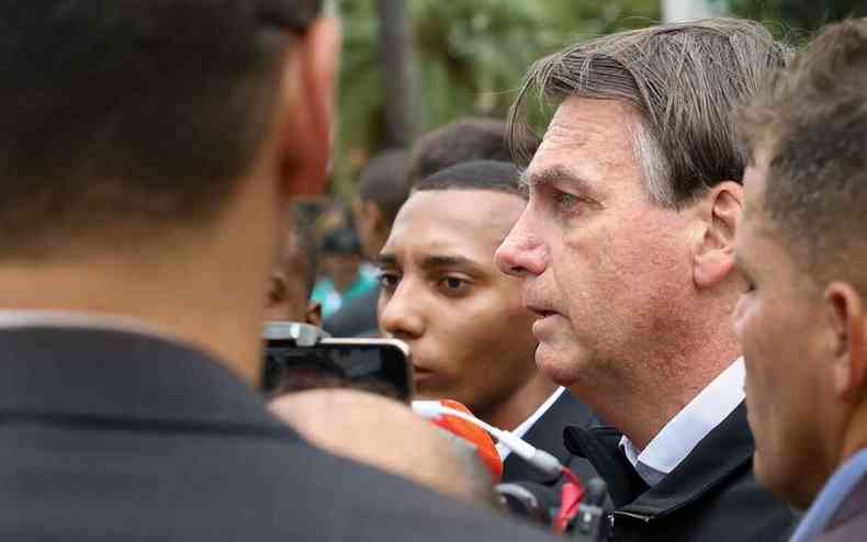 Presidente fala com apoiadores em Resende no Rio de Janeiro