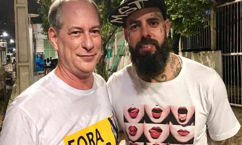 Ciro Gomes, candidato do PDT ao Planalto, posa para foto com Tico Santa Cruz