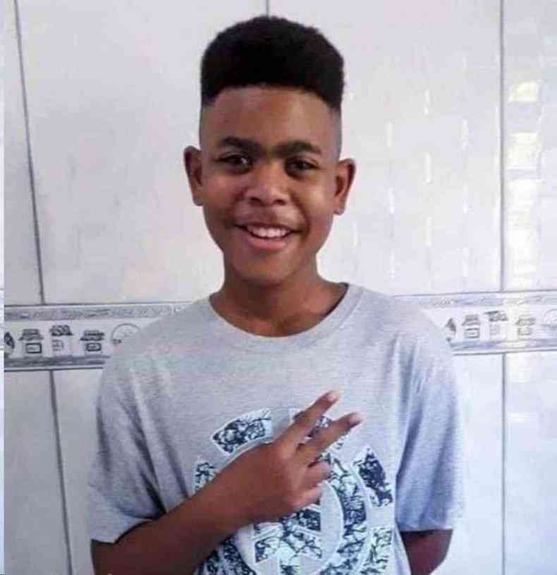 Joo Pedro, 14, morto em 18 de maio de 2020; bala que o matou tinha mesmo calibre da usada pelos policiais que invadiram a casa em que ele brincava com os amigos(foto: Reproduo/Facebook)