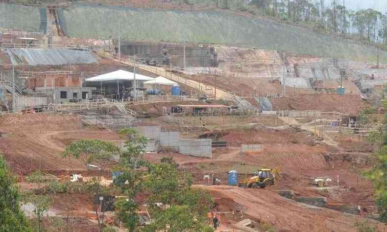 Reparao dos estragos do rompimento e reconstruo das comunidades aguarda mais de 6 anos(foto: Leandro Couri/EM/D.A.Press )