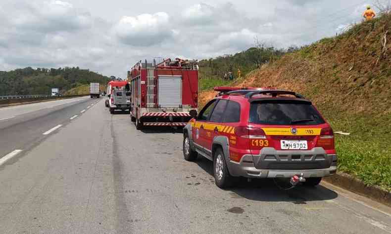 Acidente aconteceu na altura do km 789, em Juiz de Fora, na Zona da Mata mineira