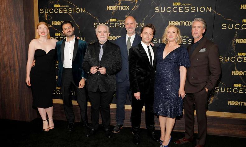 Sarah Snook, Arian Moayed, Brian Cox, Jesse Armstrong, Kieran Culkin, J. Smith-Cameron e Alan Ruck posam durante a estreia da terceira temporada de 'Succession' em Manhattan, Nova York, EUA.