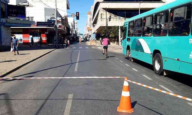 Ruas do Centro foram isoladas e sinalizadas para controlar trnsito(foto: Luiz Ribeiro/EM/DA Press)