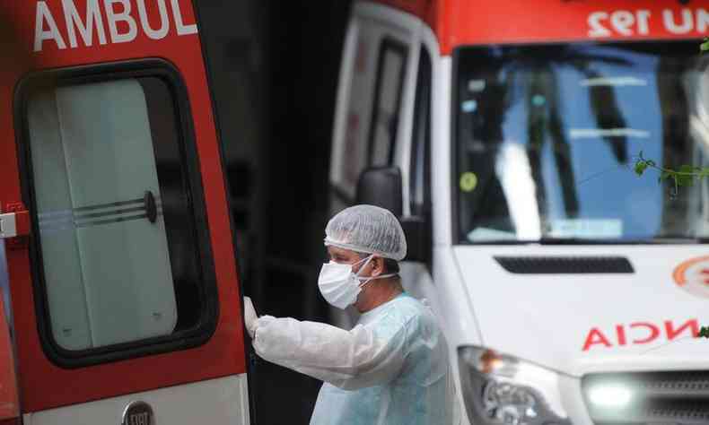 Movimento em hospitais e UPAs na capital mineira(foto: Leandro Couri/EM/D.A Press)