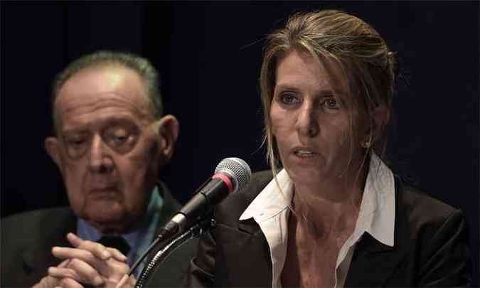 A juza Sandra Arroyo Salgado, durante coletiva de imprensa que divulgou novo exame sobre a morte do promotor argentino Alberto Nisman(foto: AFP PHOTO / JUAN MABROMATA )