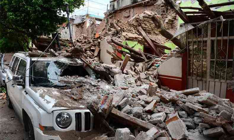 O terremoto mais poderoso do Mxico em um sculo matou ao menos 60 pessoas(foto: AFP / RONALDO SCHEMIDT )
