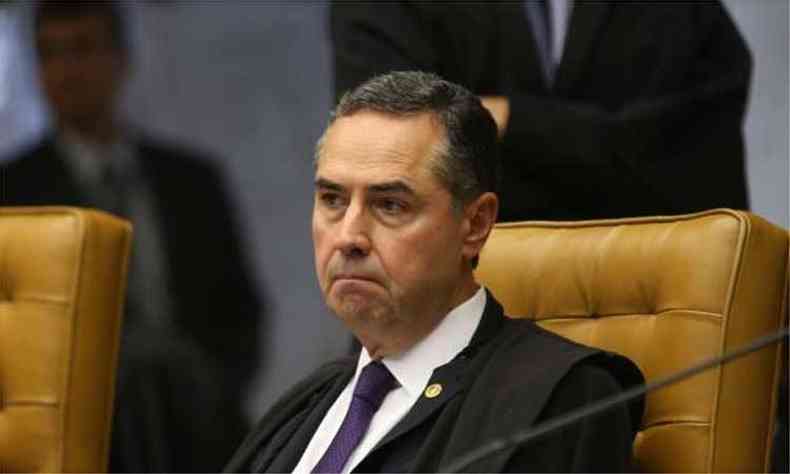 Ministro Luiz Roberto Barroso durante sesso do STF para julgar restrio ao foro privilegiado para parlamentares (foto: Antonio Cruz/Agncia Brasil)