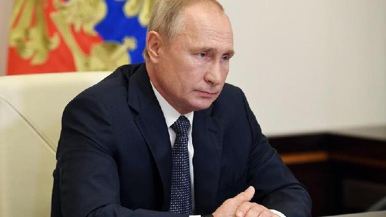 Em abril, Putin chegou a instruir o governo a tomar decis�es para simplificar e encurtar o prazo para testes(foto: ALEXEI NIKOLSKY/SPUTNIK/KREMLIN/EPA)
