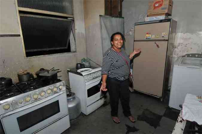 Teliana da Silva quer trocar o fogo, a geladeira e a lavadora(foto: Marcos Michelin/EM/D.A Press)