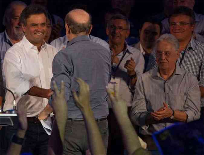Jos Serra almejava sair candidato novamente, mas acabou cedendo a vez para o senador Acio Neves (foto: Ed Ferreira/estado Contedo)