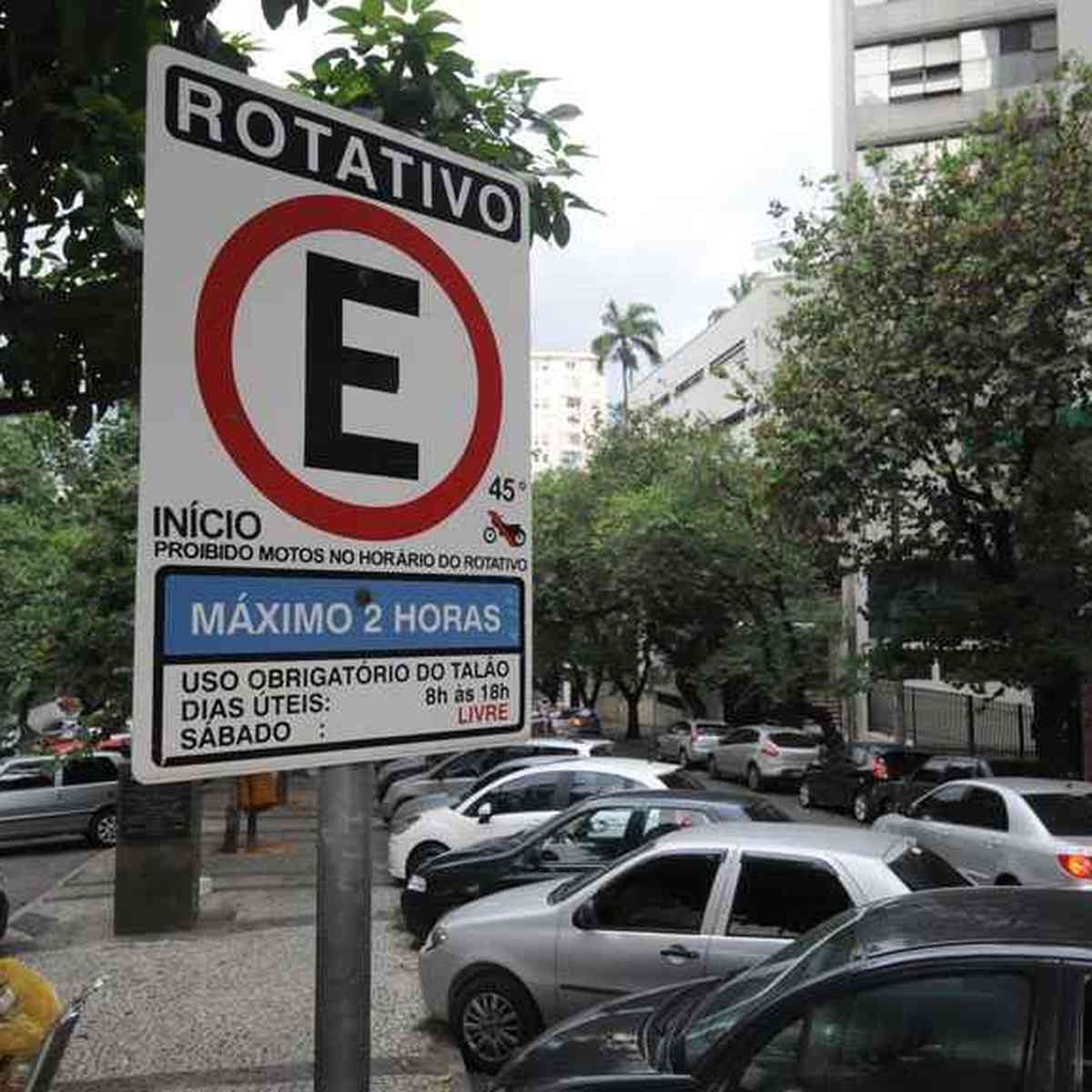 Sete Lagoas - Prefeitura Municipal - Estacionamento rotativo de