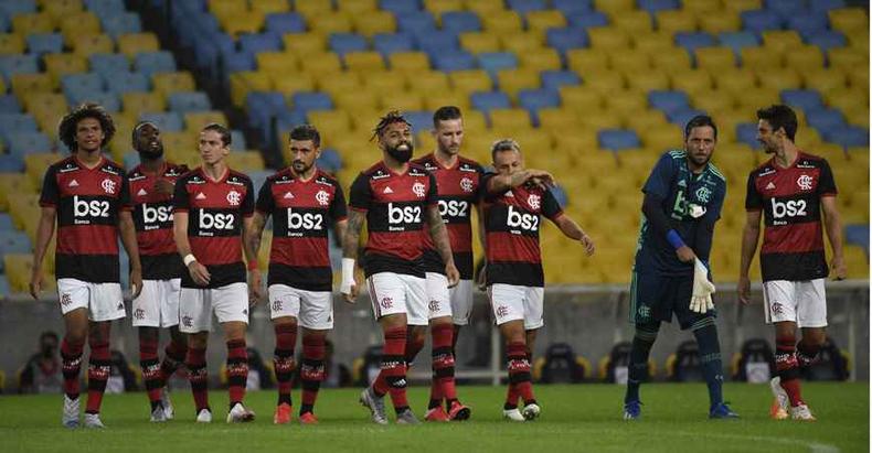 O Flamengo chegou a fazer um jogo de retorno do Campeonato Carioca, mas a competição foi suspensa novamente(foto: Mauro Pimentel/AFP ) O Flamengo chegou a fazer um jogo de retorno do Campeonato Carioca, mas a competição foi suspensa novamente(foto: Mauro Pimentel/AFP )