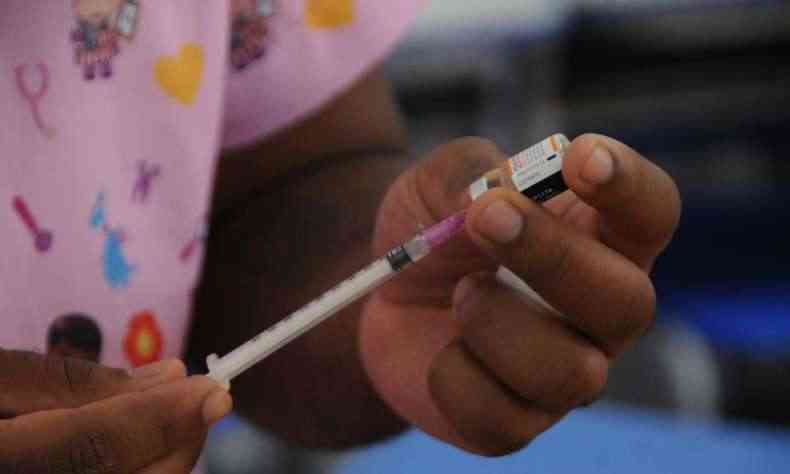 Cerca de 3 mil crianças das 13.500 que precisam ser vacinadas já receberam o imunizante 