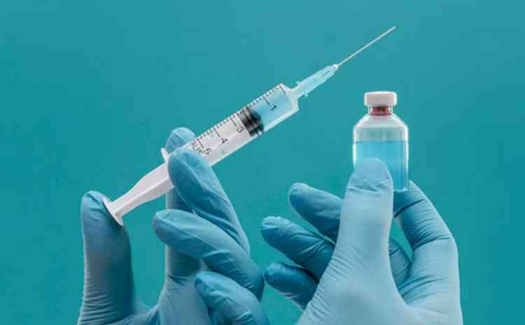 Pessoas com idade entre 9 e 45 anos podem tomar a nova vacina que chegou ao Brasil sem prescrio e, acima desse grupo etrio, com receita mdica