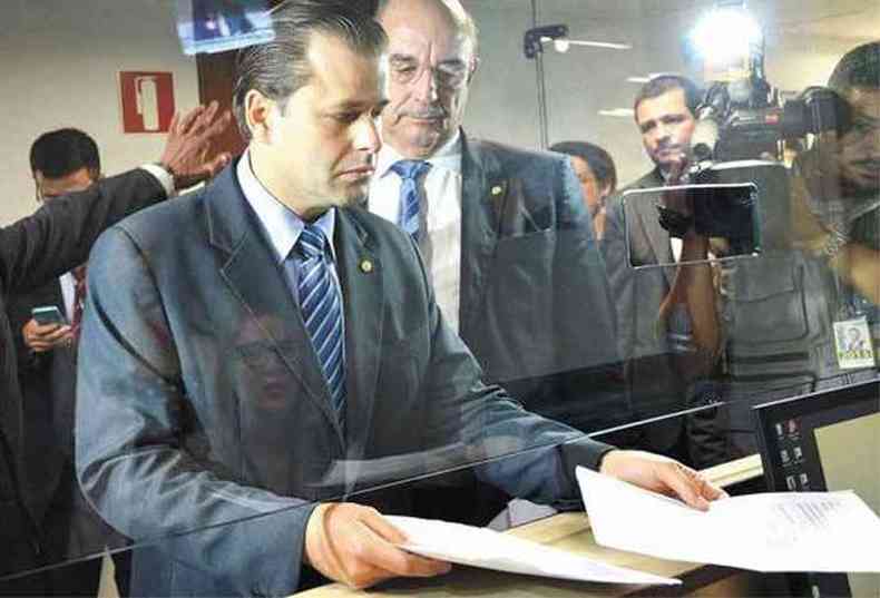 Quinto protocolou na secretaria-geral documento com as 35 assinaturas que garantem seu novo posto (foto: Antnio Cruz/Agncia Brasil)