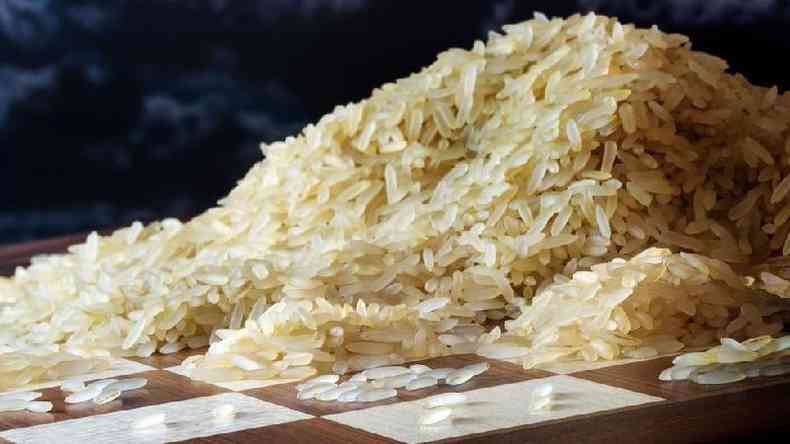 Se gros de arroz fossem dobrados em cada casa de um tabuleiro de xadrez, na casa 64 haveria mais de 18 trilhes de gros(foto: Getty Images)