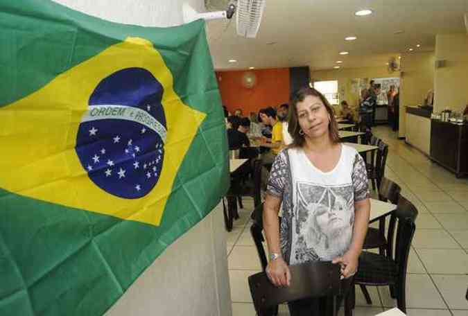 Dona do restaurante Mad, Maria de Ftima Pinho se queixa da queda no movimento nos dias de jogos do Brasil(foto: Jair Amaral/EM/D.A Press)