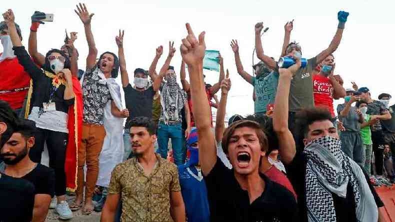 Protestos em Basra em 2018 por causa da contaminao da gua na cidade(foto: HAIDAR MOHAMMED ALI/AFP via Getty Images)