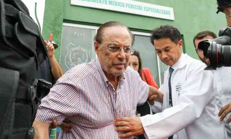 Maluf foi condenado a 7 anos, nove meses e dez dias por crime de lavagem de dinheiro quando exercia o cargo de prefeito de So Paulo (1993/1996)(foto: / AFP / Sergio LIMA )