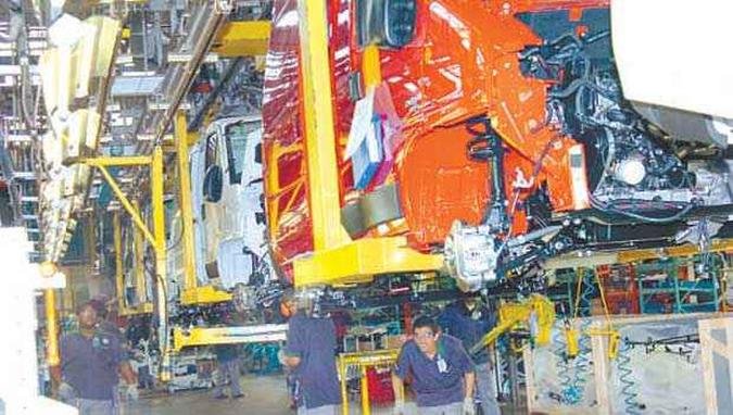 Vil� do desempenho fraco em algumas regi�es, ind�stria automotiva foi respons�vel por desempenho positivo no estado(foto: JAIR AMARAL/EM/D.A PRESS)