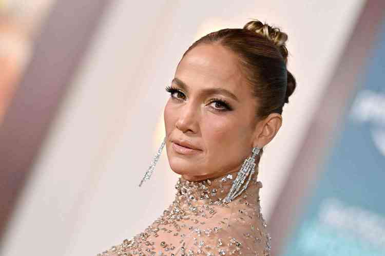 Jennifer Lopez é atriz e cantora
