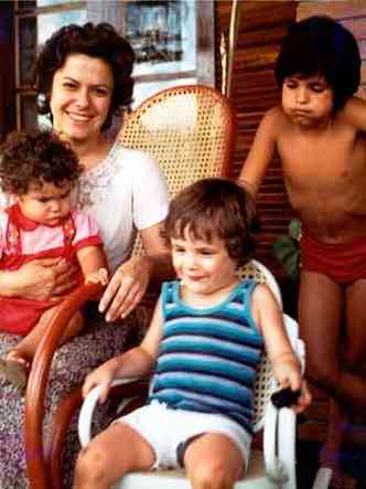 Elis Regina com os filhos Maria Rita, Pedro e Joo Marcello (D)(foto: Acervo/ Mostra Viva Elis)