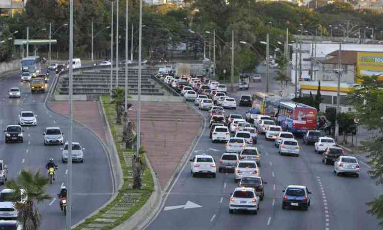 Avenida Tereza Cristina ocupou o segundo lugar do ranking elaborado pela Prodabel(foto: Juarez Rodrigues/EM)