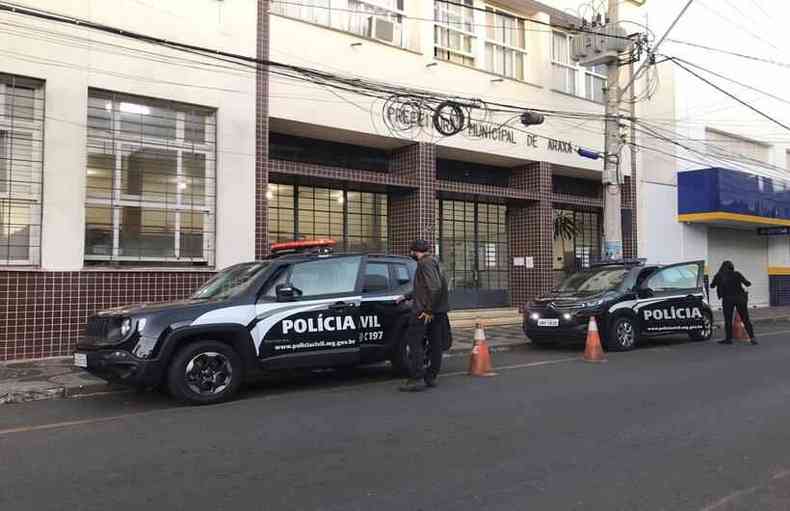 Nesta sexta (23), Polcia Civil cumpriu a 5 fase da Operao Malebolge, em Arax(foto: Divulgao/PCMG)