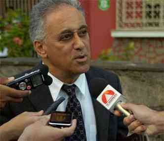 Vice-prefeito Roberto Carvalho chama Lacerda de destemperado(foto: gladyston rodrigues/em/d.a press - 19/9/11)
