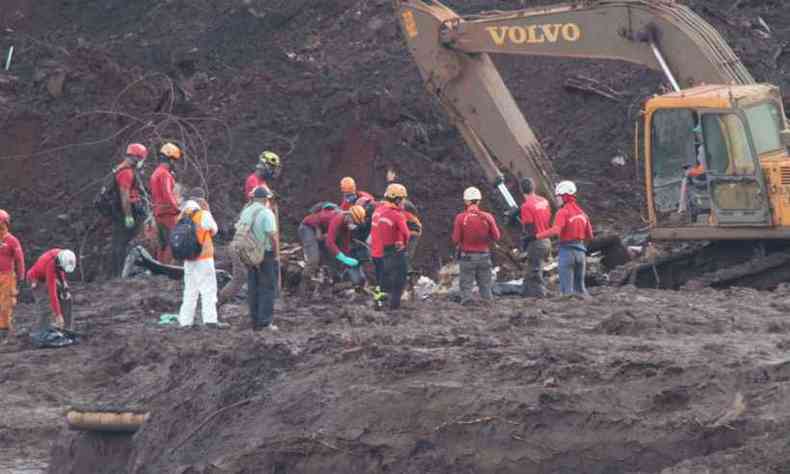 Buscas acontecem em pontos estratgicos neste sbado(foto: Edesio Ferreira/EM/D.A Press)