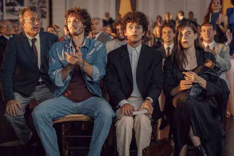 Em Noite mgica, um dos ttulos da 8 Festa do Cinema Italiano, trs jovens inexperientes tentam a sorte no cinema, nos anos 1990(foto: IMOVISION/DIVULGAO)