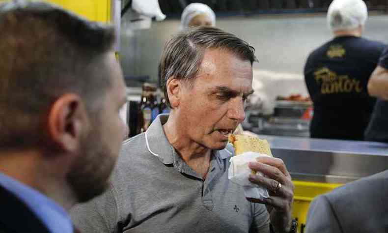 Presidente eleito comeu cachorro quente em food truck em Resende (foto: Tomaz Silva/Agncia Brasil)