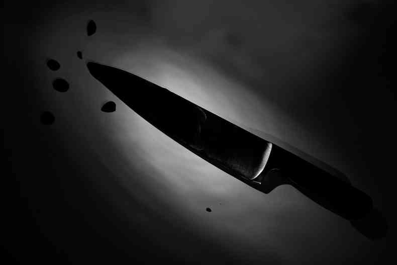 Idosa foi encontrada morta com uma faca cravada no pescoo. A princpio, cogitou-se a possibilidade de suicdio.(foto: Ryk Neethling/Creative Commons)