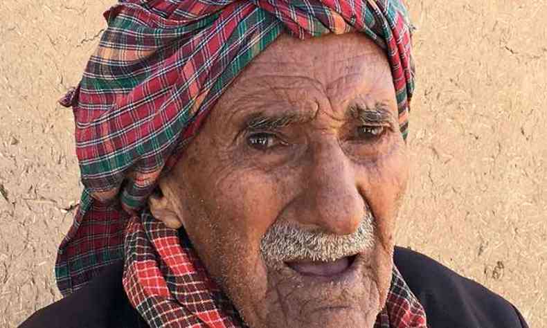 Aos 93 anos, Shahryar  o ltimo cuidador de mortos ainda vivo no Ir(foto: Bertha Maakaroun/EM/D. A Press)