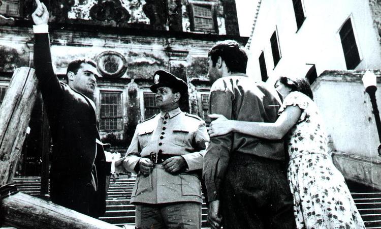 Othon Bastos, Milton Gaucho, Leonardo Vilar e Gloria Menezes em cena do filme 'O pagador de promessas'