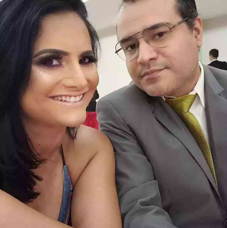 O casal, em foto publicada nas redes sociais de Adriana
