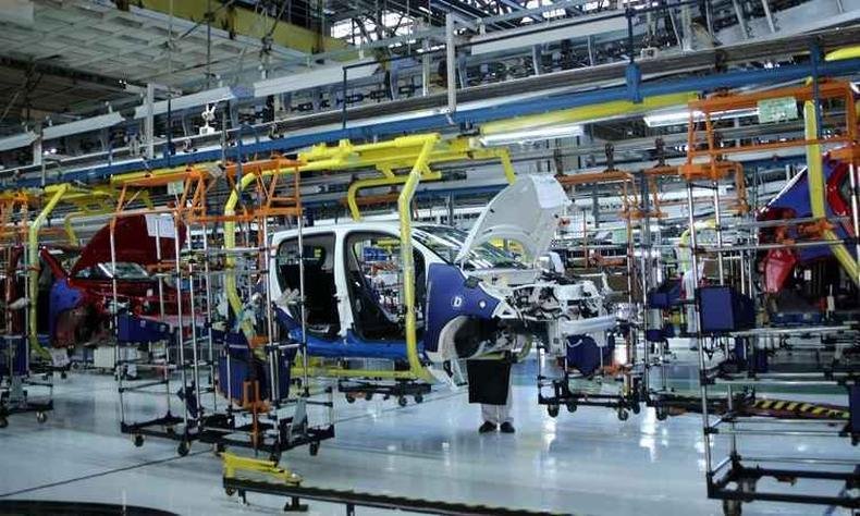 A ind�stria automobil�stica est� entre as que deram resultado positivo para Minas(foto: Sidinei Lopes/Divulgacao )