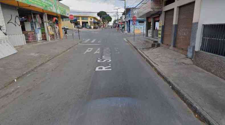 Atropelamento aconteceu na Rua Simonsia, no bairro Industrial So Luiz, em Contagem(foto: Reproduo/Google Street View)