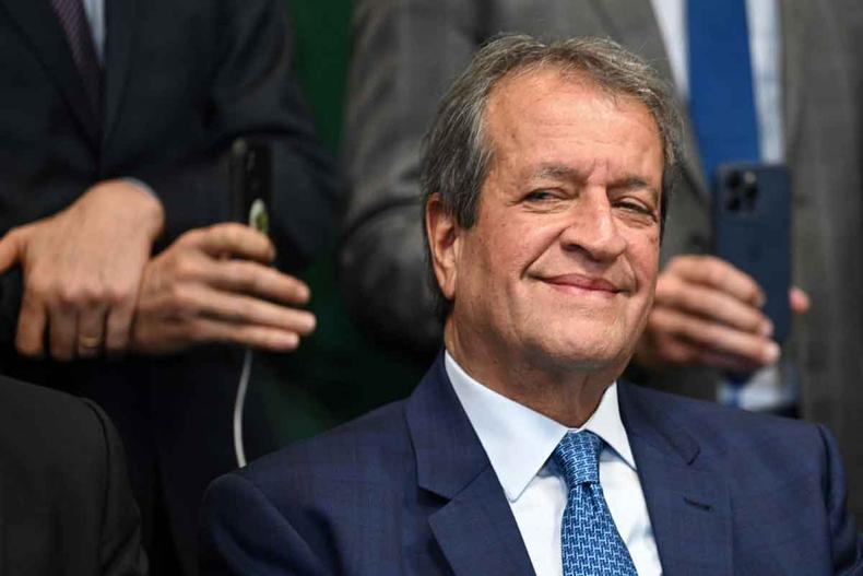 O que fez Valdemar da Costa Neto parecer pender para a extrema direita é a necessidade de manutenção dos 99 deputados e 14 senadores eleitos pelo PL(foto: EVARISTO SÁ/AFP) O que fez Valdemar da Costa Neto parecer pender para a extrema direita é a necessidade de manutenção dos 99 deputados e 14 senadores eleitos pelo PL