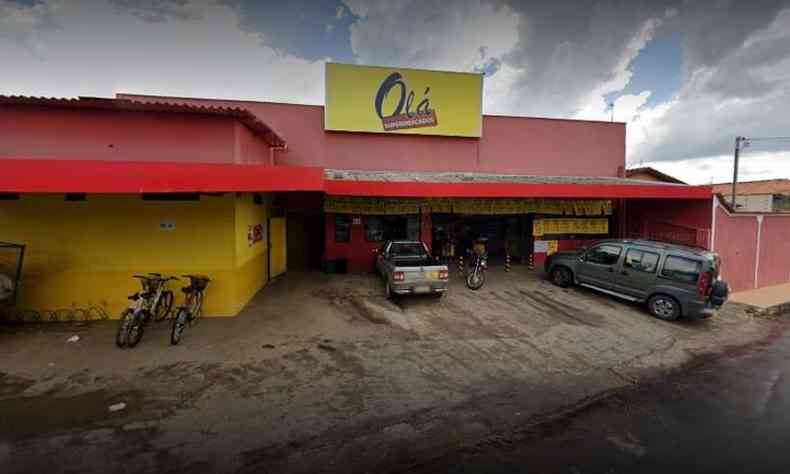 Supermercado Ol, no Centro de Caetanpolis(foto: Google Street View/Reproduo)